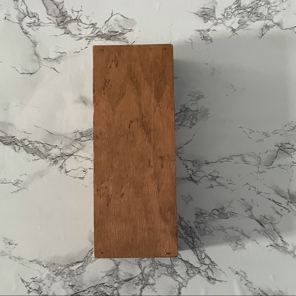 Vintage Essential Oil Holder - Picture 3 of 3